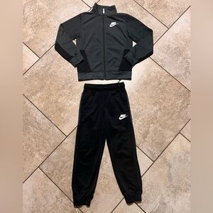 Boys Nike Full-Zip Jacket & Pants 2-Piece Track Suit Set Black Grey Size 6